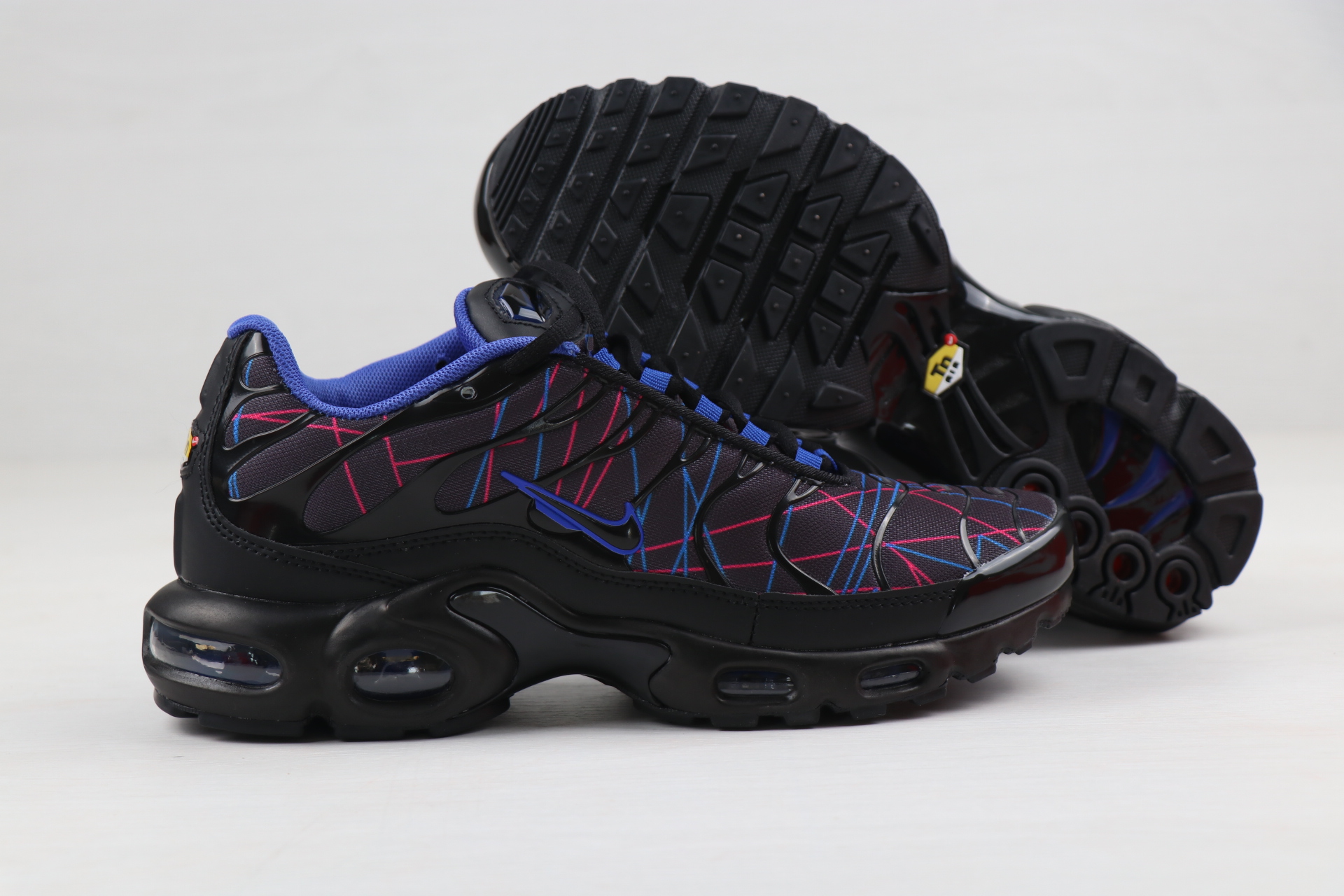Men Nike Air Max PLUS Black Blue Red